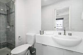 Spacious 3-bed Apartment in Melbourne CBD