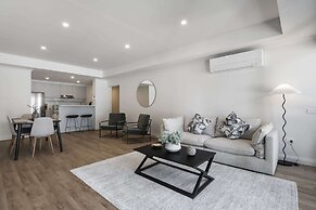 Spacious 3-bed Apartment in Melbourne CBD