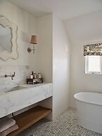 A Nomadic Abode - Luxury Boutique Retreat