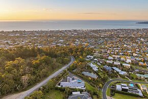 Baymere Pool Spa City Views