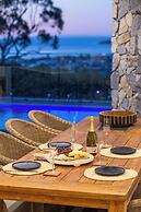 Baymere Pool Spa City Views