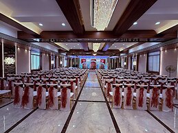 Hotel Saffron Grand Thane