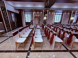 Hotel Saffron Grand Thane