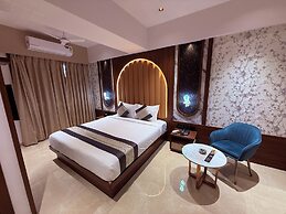 Hotel Saffron Grand Thane