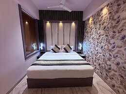 Hotel Saffron Grand Thane