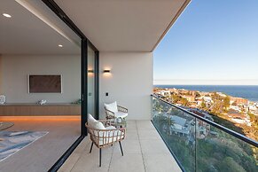 Modern 1-bed With Tamarama Beach Views