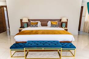 BON Hotel Five Seasons Palm Resort