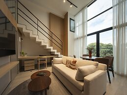 4 Guests 1 Bedroom Shared Pool