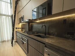 Two-level Apt by Panama old Town