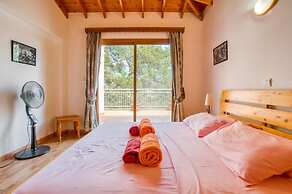 10 MON - Stay Hillcrest Panorama Villa