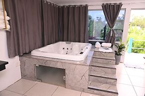 Cabana Pet Friendly com Hidro e Churrasqueira