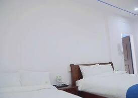 SHARE Hostel & Coffee