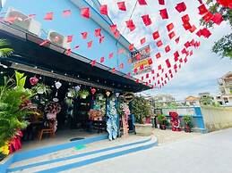 SHARE Hostel & Coffee