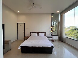 Hotel Golden Leaf