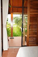 Van Long Garden Retreat