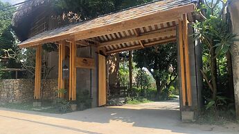 Van Long Garden Retreat