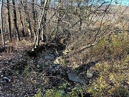 Mountain Retreat With River Views Near Sunday River and Year-round Adv