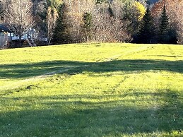 Mountain Retreat With River Views Near Sunday River and Year-round Adv