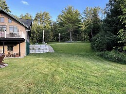 Mountain Retreat With River Views Near Sunday River and Year-round Adv