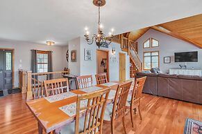 Mountain Retreat With River Views Near Sunday River and Year-round Adv