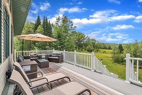 Mountain Retreat With River Views Near Sunday River and Year-round Adv
