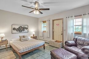 Mountain Retreat With River Views Near Sunday River and Year-round Adv