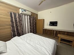 THE GRAND SERENITY HOTEL