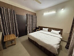 THE GRAND SERENITY HOTEL