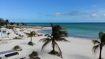 Bahamas Dream - Beach Luxury Vacation