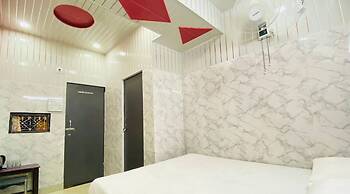 Hotel Metro Palace Hapur