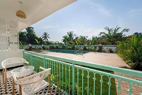 Yellowstone Resort Arambol