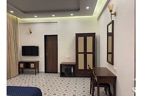 Yellowstone Resort Arambol
