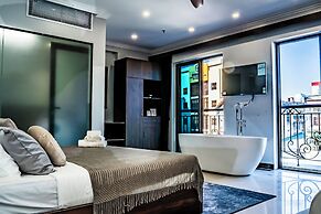 Diamond Light Hotel