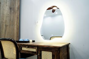 Diamond Light Hotel