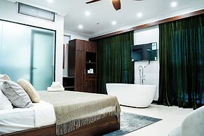 Diamond Light Hotel