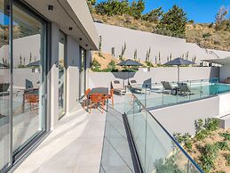 Zeus Villa
