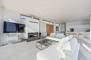 Zeus Villa
