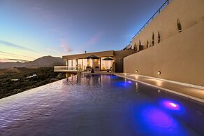 Zeus Villa