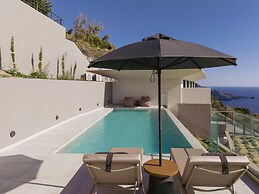 Zeus Villa