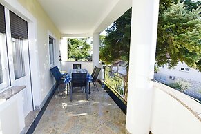 Spacious Apartment in Umag With Garden