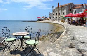 Spacious Apartment in Umag With Garden