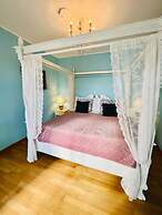 Esmaralda's House of Love