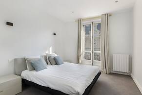 Luxury 5 Bed Residence - Opposite Arc de Triomphe