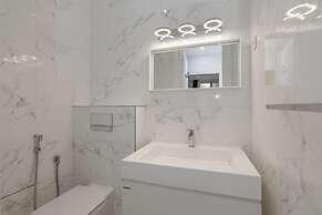 Luxury 5 Bed Residence - Opposite Arc de Triomphe
