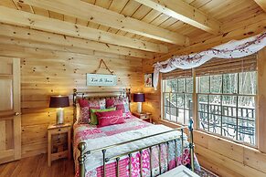 Game Room, Deck! Cozy Ski Cabin Near Sugarloaf