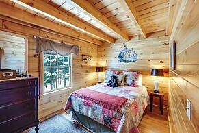 Game Room, Deck! Cozy Ski Cabin Near Sugarloaf