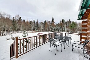 Game Room, Deck! Cozy Ski Cabin Near Sugarloaf