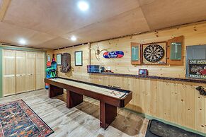 Game Room, Deck! Cozy Ski Cabin Near Sugarloaf