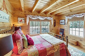 Game Room, Deck! Cozy Ski Cabin Near Sugarloaf