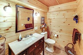 Game Room, Deck! Cozy Ski Cabin Near Sugarloaf